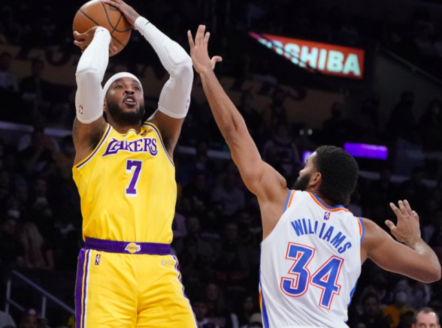 NBA,爱德华兹45分准绝杀尼克斯,森林狼加时逆转登顶东部